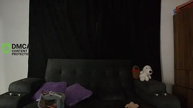 yungelitamor  online show from 19, 4, 2026