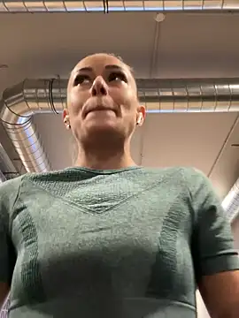 petrouchkaaa  online show from 17, 1, 2025