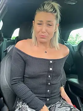 petrouchkaaa  online show from 12, 4, 2026