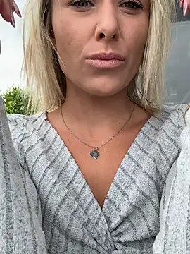 petrouchkaaa  online show from 19, 4, 2026