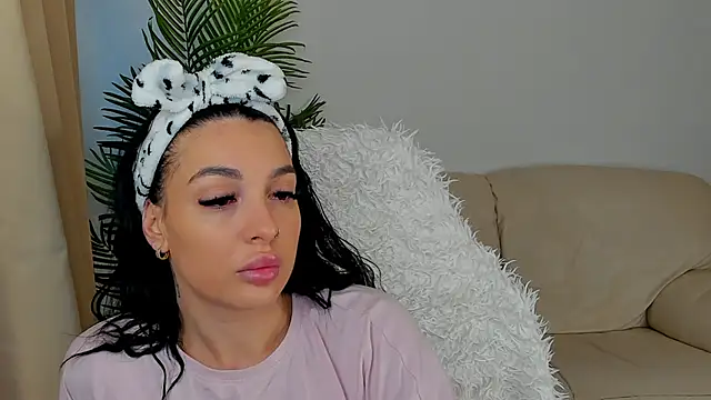 Snapshot of RaveWithMe9 chatting on 4, 2, 2025 RaveWithMe9 online show from 4, 2, 2025