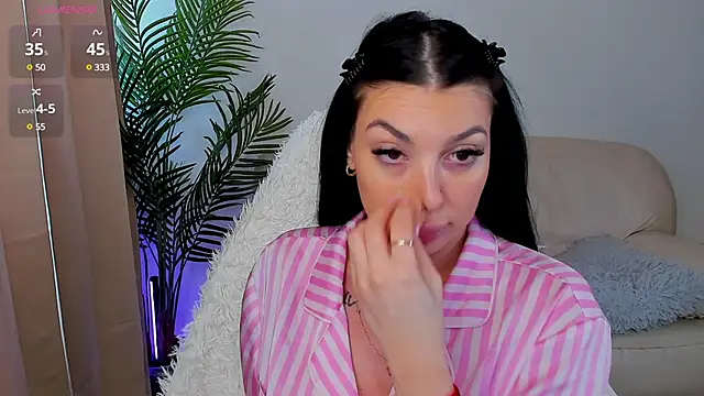 Snapshot of RaveWithMe9 chatting on 1, 3, 2025 RaveWithMe9 online show from 1, 3, 2025