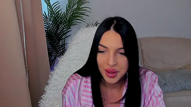 Snapshot of RaveWithMe9 chatting on 14, 3, 2025 RaveWithMe9 online show from 14, 3, 2025