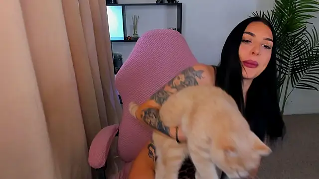 Snapshot of RaveWithMe9 chatting on 23, 9, 2025 RaveWithMe9 online show from 23, 9, 2025