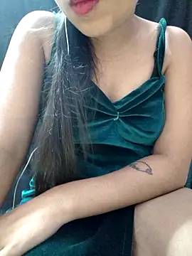 Snapshot of Roshni_98 chatting on 10, 6, 2026 Roshni 98 online show from 10, 6, 2026