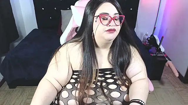 Snapshot of anacohen chatting on 8, 3, 2025 anacohen online show from 8, 3, 2025