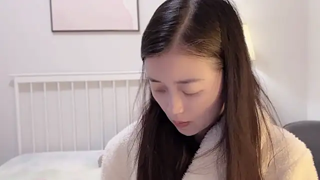 A-xena online show from 4, 3, 2025