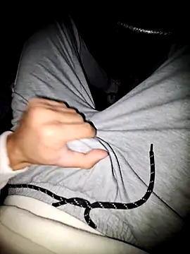 Snapshot of _badboyyy_6969 chatting on 17, 11, 2025 badboyyy 6969 online show from 17, 11, 2025