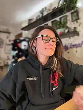 LadyLena1 online show from 19, 10, 2025