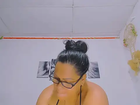 Alhelqueen online show from 9, 2, 2026