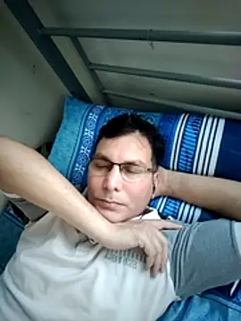 Snapshot of ZIMMY25 chatting on 2, 5, 2026 ZIMMY25 online show from 2, 5, 2026