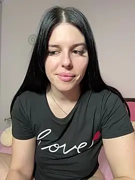 Snapshot of Annatrybebetter chatting on 5, 2, 2025 Annatrybebetter online show from 5, 2, 2025