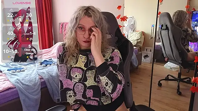 Lori Myaf online show from 19, 9, 2025