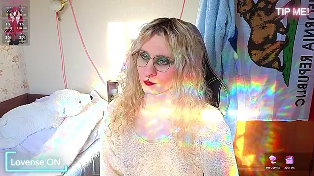 Lori Myaf online show from 13, 3, 2026