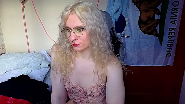 Lori Myaf online show from 27, 3, 2026