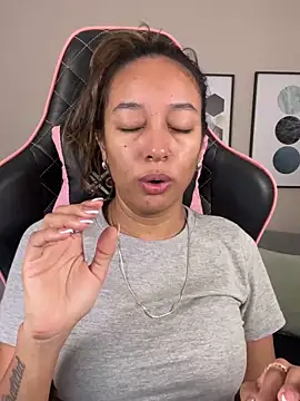 DianaHopson online show from 11, 3, 2025