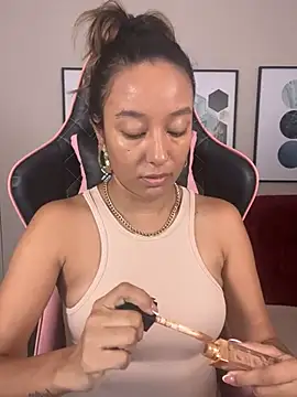 DianaHopson online show from 19, 3, 2025