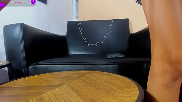 BRITANY WELLS  online show from 17, 12, 2025