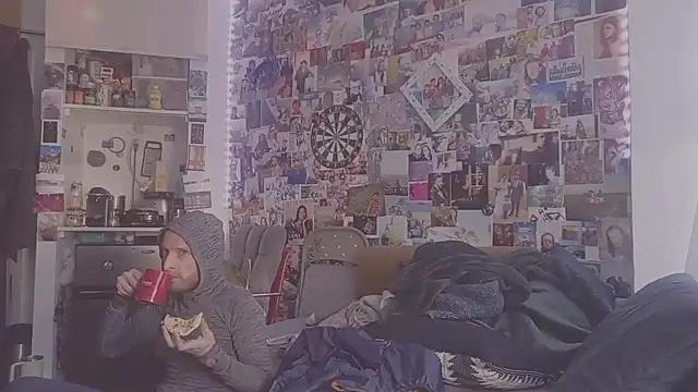 DownstairsSky online show from 17, 2, 2025