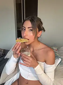 Ameellie online show from 6, 2, 2025