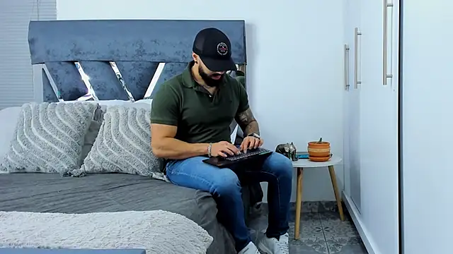 Zack Froone online show from 23, 10, 2025