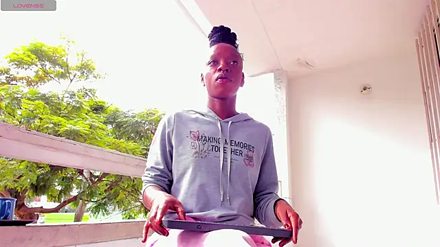 Coco Kiss online show from 23, 2, 2025