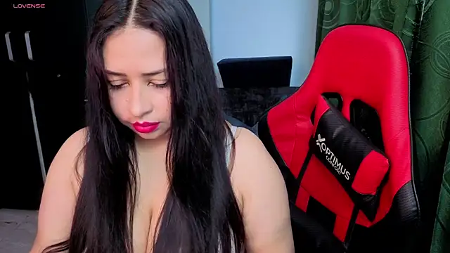 charlotee lovee69 online show from 10, 4, 2026