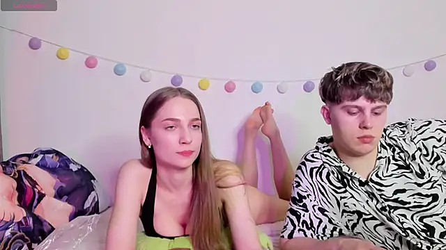 Snapshot of Emily_and_Ilumi chatting on 3, 1, 2025 Emily and Ilumi online show from 3, 1, 2025