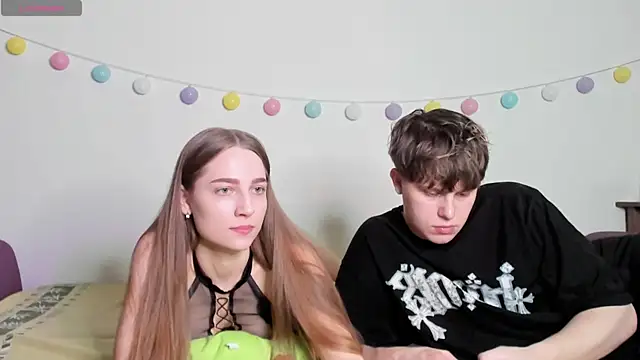 Snapshot of Emily_and_Ilumi chatting on 30, 1, 2025 Emily and Ilumi online show from 30, 1, 2025