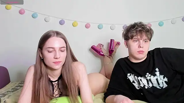 Snapshot of Emily_and_Ilumi chatting on 30, 1, 2025 Emily and Ilumi online show from 30, 1, 2025