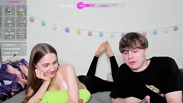 Snapshot of Emily_and_Ilumi chatting on 19, 2, 2025 Emily and Ilumi online show from 19, 2, 2025