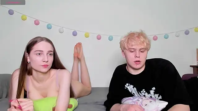 Snapshot of Emily_and_Ilumi chatting on 3, 3, 2025 Emily and Ilumi online show from 3, 3, 2025