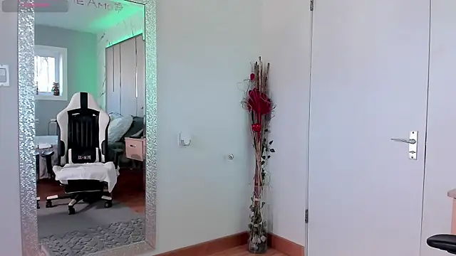 Jadeh Williams02 online show from 9, 3, 2025