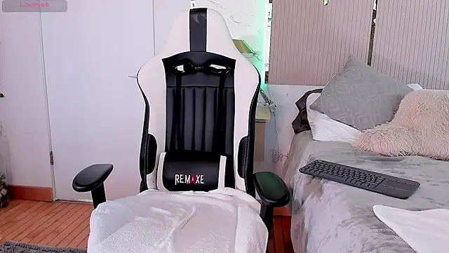 Jadeh Williams02 online show from 11, 3, 2025