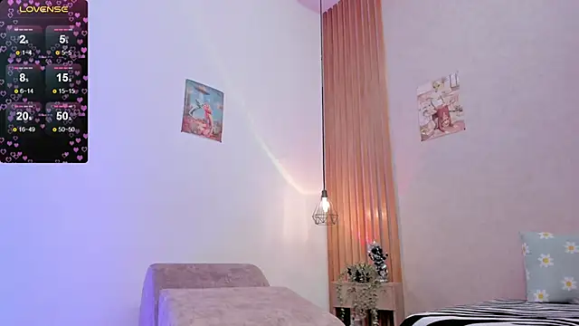 PawgGirl18 online show from 25, 2, 2025