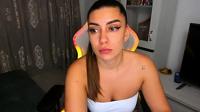 Snapshot of EveEvian chatting on 24, 1, 2025 EveEvian online show from 24, 1, 2025