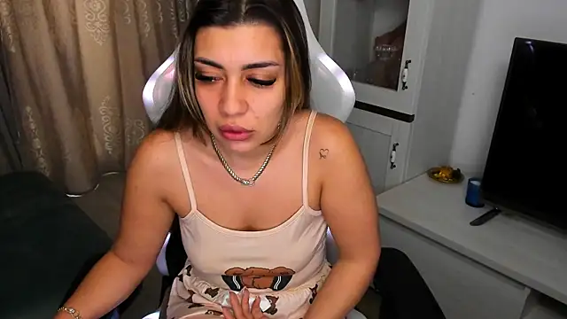 Snapshot of EveEvian chatting on 31, 1, 2025 EveEvian online show from 31, 1, 2025