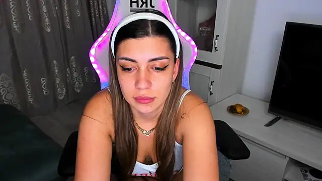 Snapshot of EveEvian chatting on 23, 2, 2025 EveEvian online show from 23, 2, 2025