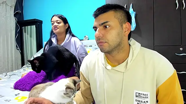 2ScarletandRyan8 online show from 4, 11, 2025