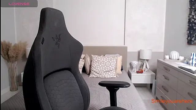 Snapshot of Smileyouarehere chatting on 21, 10, 2025 Smileyouarehere online show from 21, 10, 2025