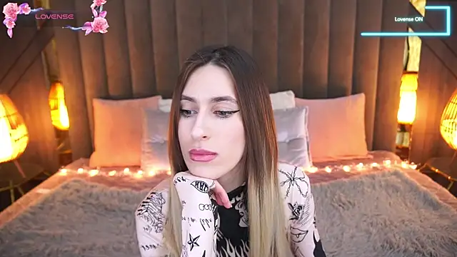Snapshot of Sexy_Lava chatting on 4, 3, 2025 Sexy Lava online show from 4, 3, 2025