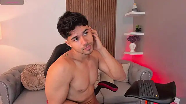 Snapshot of liam_collins21 chatting on 10, 3, 2025 liam collins21 online show from 10, 3, 2025