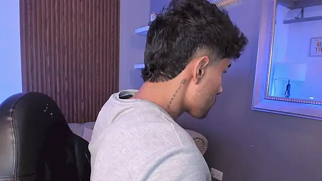 Snapshot of liam_collins21 chatting on 14, 3, 2025 liam collins21 online show from 14, 3, 2025