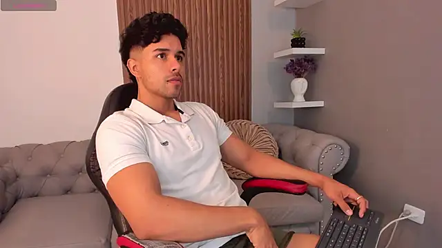 Snapshot of liam_collins21 chatting on 19, 3, 2025 liam collins21 online show from 19, 3, 2025