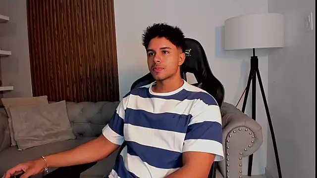 Snapshot of liam_collins21 chatting on 13, 9, 2025 liam collins21 online show from 13, 9, 2025