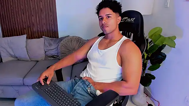 Snapshot of liam_collins21 chatting on 24, 9, 2025 liam collins21 online show from 24, 9, 2025