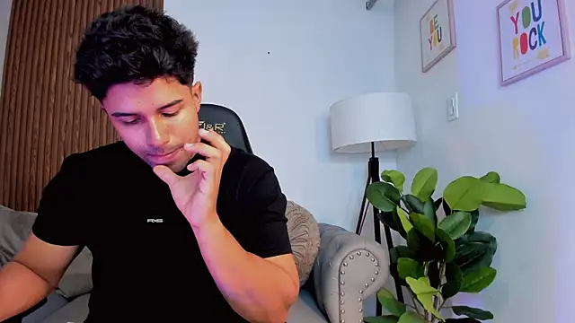 Snapshot of liam_collins21 chatting on 25, 9, 2025 liam collins21 online show from 25, 9, 2025