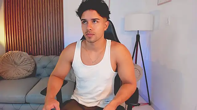 Snapshot of liam_collins21 chatting on 20, 10, 2025 liam collins21 online show from 20, 10, 2025