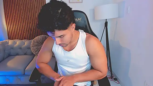 Snapshot of liam_collins21 chatting on 24, 10, 2025 liam collins21 online show from 24, 10, 2025