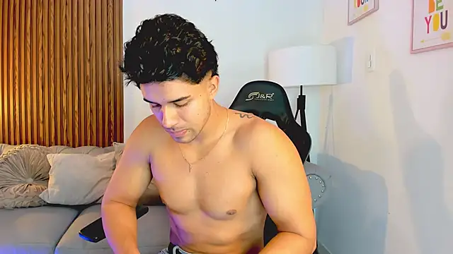 Snapshot of liam_collins21 chatting on 4, 11, 2025 liam collins21 online show from 4, 11, 2025